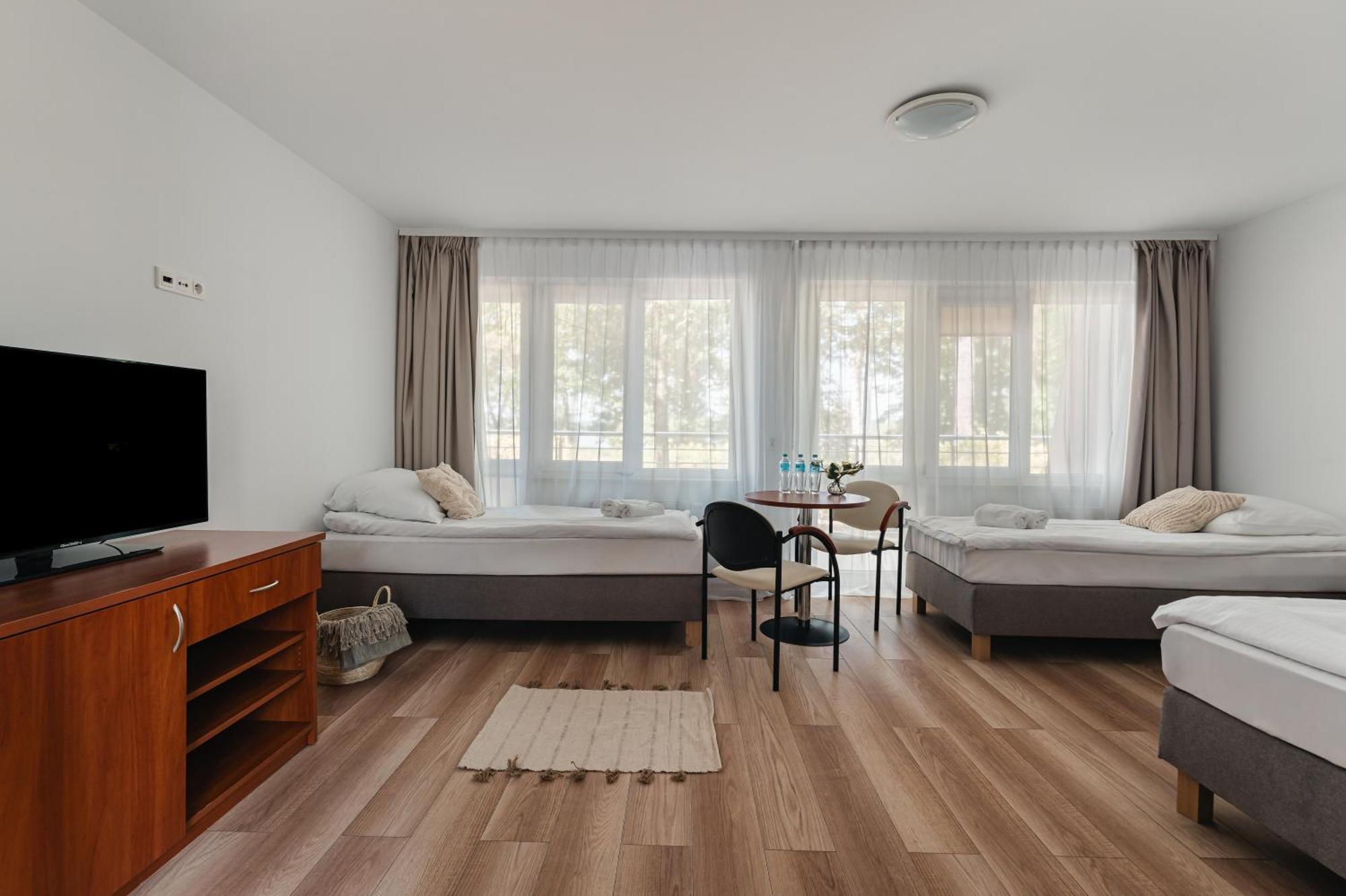 Rewita Rynia Hotel Białobrzegi Kültér fotó